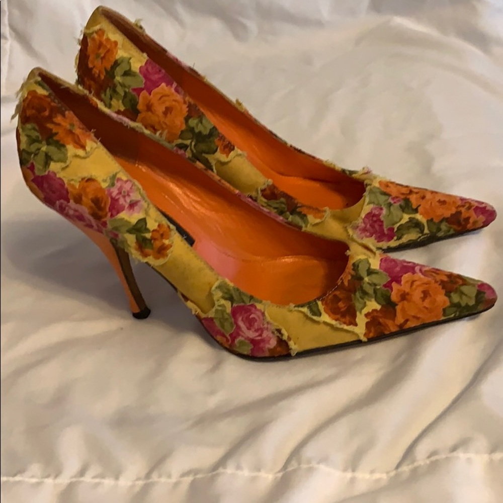 Laundry by Shelli Segal Heels